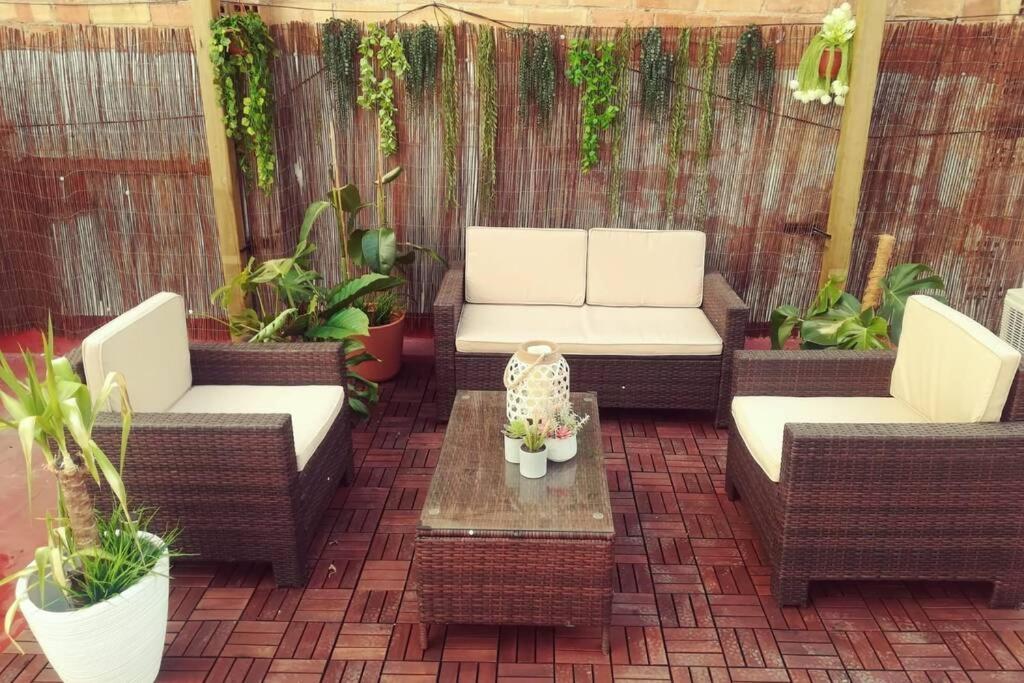 شقة M4 Cool Terrace. 1 Min To Metro. 15 Min To Center إسبلوغيس ذي يوبريغات المظهر الخارجي الصورة