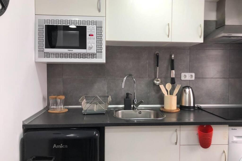 شقة M4 Cool Terrace. 1 Min To Metro. 15 Min To Center إسبلوغيس ذي يوبريغات المظهر الخارجي الصورة
